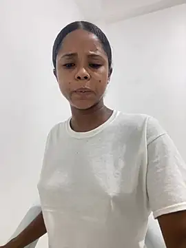 LIA PARKERR online show from 04/29/26, 04:16