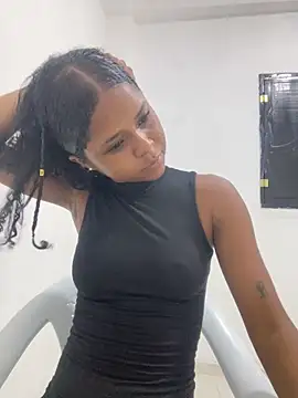 LIA PARKERR online show from 04/12/26, 07:50