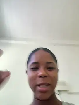 LIA PARKERR online show from 05/25/26, 02:38