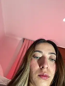 Snapshot of kloe__t18 chatting on 03/01/26, 11:43 kloe t18 online show from 03/01/26, 11:43