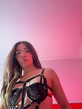 Snapshot of kloe__t18 chatting on 02/17/26, 01:52 kloe t18 online show from 02/17/26, 01:52