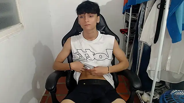 BOY 0914 online show from 02/19/26, 04:31