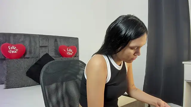 Malory Saenzz online show from 02/16/26, 07:23