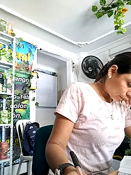 Snapshot of Tatianna_Loove_ chatting on 05/13/26, 03:41 Tatianna Loove online show from 05/13/26, 03:41