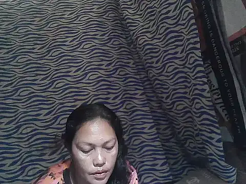 Snapshot of sexymom_siovie chatting on 02/01/26, 06:11 sexymom siovie online show from 02/01/26, 06:11