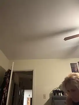 Snapshot of FireAfterDark chatting on 02/28/26, 01:38 FireAfterDark online show from 02/28/26, 01:38