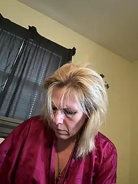 Snapshot of FireAfterDark chatting on 02/20/26, 11:06 FireAfterDark online show from 02/20/26, 11:06