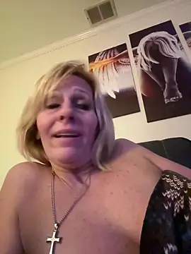 Snapshot of FireAfterDark chatting on 02/16/26, 09:30 FireAfterDark online show from 02/16/26, 09:30