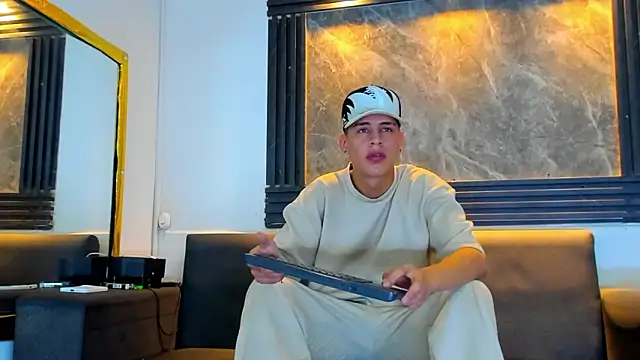 Dominic 26 online show from 03/01/26, 08:09