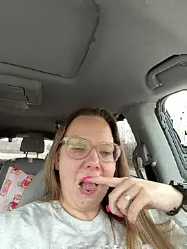lickablelynn87 online show from 02/24/26, 03:24
