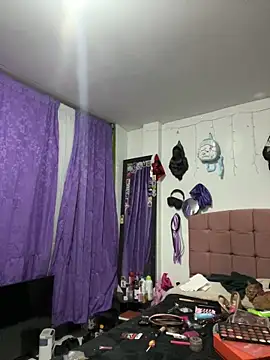 suky pou online show from 03/30/26, 02:24