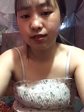 Snapshot of honeyyy110 chatting on 03/02/26, 02:23 honeyyy110 online show from 03/02/26, 02:23