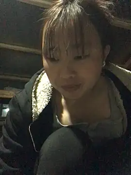 Snapshot of honeyyy110 chatting on 02/05/26, 01:40 honeyyy110 online show from 02/05/26, 01:40