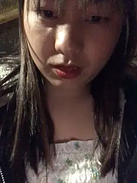 Snapshot of honeyyy110 chatting on 02/08/26, 02:37 honeyyy110 online show from 02/08/26, 02:37