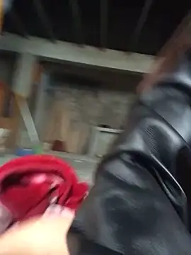 Snapshot of honeyyy110 chatting on 02/10/26, 01:37 honeyyy110 online show from 02/10/26, 01:37