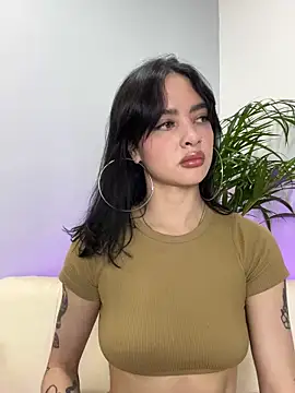 Snapshot of Elirpo chatting on 02/21/26, 02:24 Elirpo online show from 02/21/26, 02:24