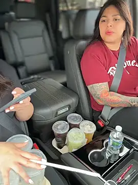 Snapshot of KittyTatts chatting on 02/14/26, 09:15 KittyTatts online show from 02/14/26, 09:15