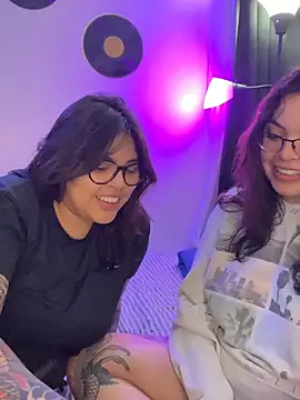 Snapshot of KittyTatts chatting on 02/21/26, 02:57 KittyTatts online show from 02/21/26, 02:57