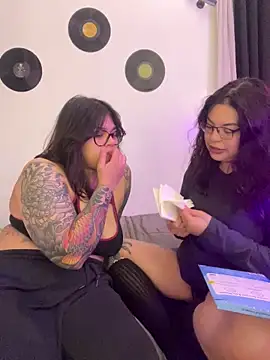 Snapshot of KittyTatts chatting on 03/01/26, 01:49 KittyTatts online show from 03/01/26, 01:49