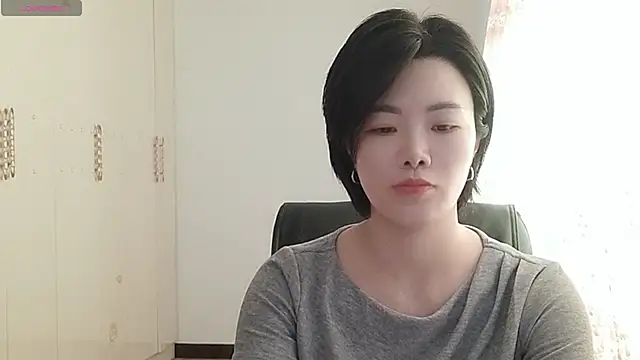 Snapshot of Nikishine chatting on 06/17/26, 07:41 Nikishine online show from 06/17/26, 07:41