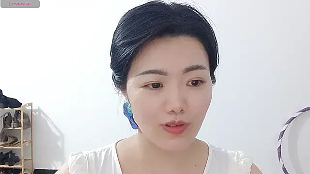 Snapshot of Nikishine chatting on 04/19/26, 01:45 Nikishine online show from 04/19/26, 01:45
