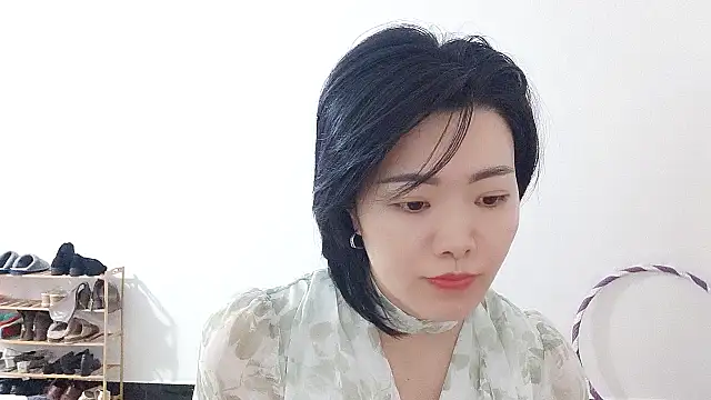 Snapshot of Nikishine chatting on 04/16/26, 03:29 Nikishine online show from 04/16/26, 03:29