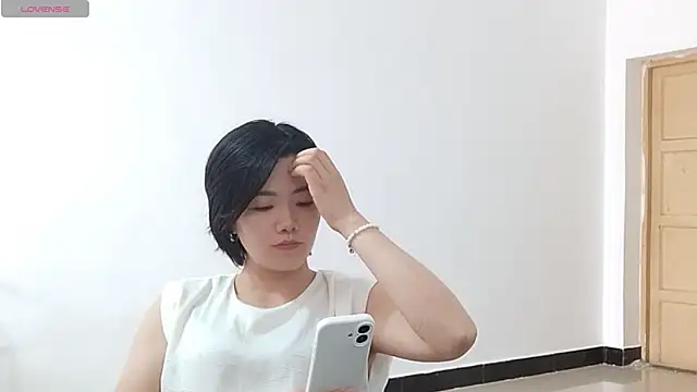 Snapshot of Nikishine chatting on 06/28/26, 04:41 Nikishine online show from 06/28/26, 04:41