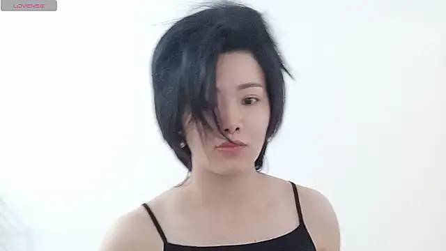 Snapshot of Nikishine chatting on 05/19/26, 02:18 Nikishine online show from 05/19/26, 02:18