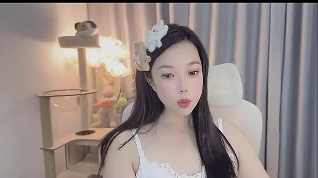 Yumi yuni online show from 05/11/26, 02:45
