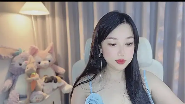 Yumi yuni online show from 04/15/26, 12:53