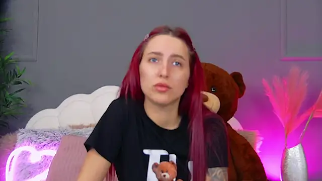 CrystalRedd online show from 04/06/26, 04:30