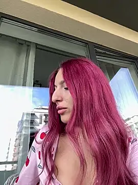 Snapshot of CrystalRedd chatting on 07/15/26, 06:42 CrystalRedd online show from 07/15/26, 06:42