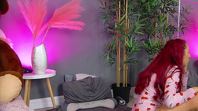 CrystalRedd online show from 04/03/26, 04:30