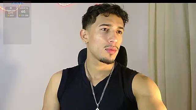 Snapshot of rafael_stone11 chatting on 02/14/26, 02:12 rafael stone11 online show from 02/14/26, 02:12