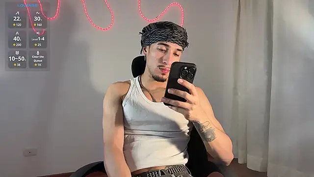 Snapshot of rafael_stone11 chatting on 02/05/26, 01:23 rafael stone11 online show from 02/05/26, 01:23