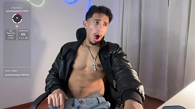 Snapshot of rafael_stone11 chatting on 02/13/26, 03:39 rafael stone11 online show from 02/13/26, 03:39