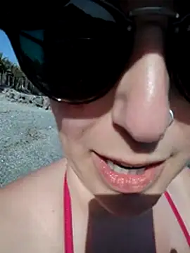 Snapshot of Maya_Brooke chatting on 04/20/26, 04:08 Maya Brooke online show from 04/20/26, 04:08