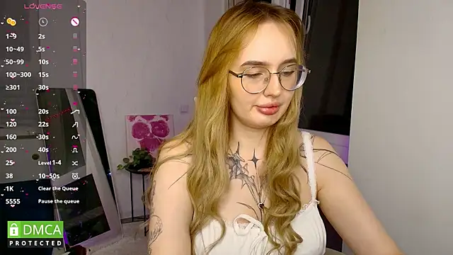 AdeLuna online show from 07/03/26, 11:11
