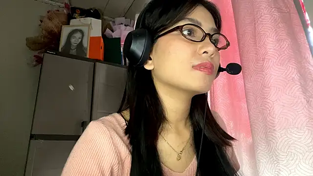 ConstancePorrini online show from 02/19/26, 05:48