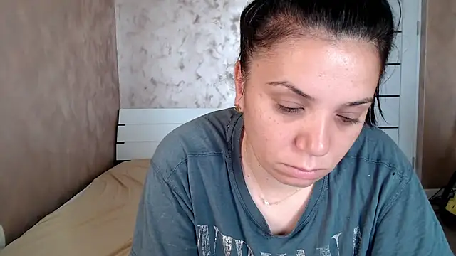 Snapshot of LorraGrey chatting on 06/17/26, 03:17 LorraGrey online show from 06/17/26, 03:17