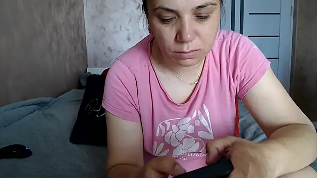 Snapshot of LorraGrey chatting on 06/10/26, 06:14 LorraGrey online show from 06/10/26, 06:14