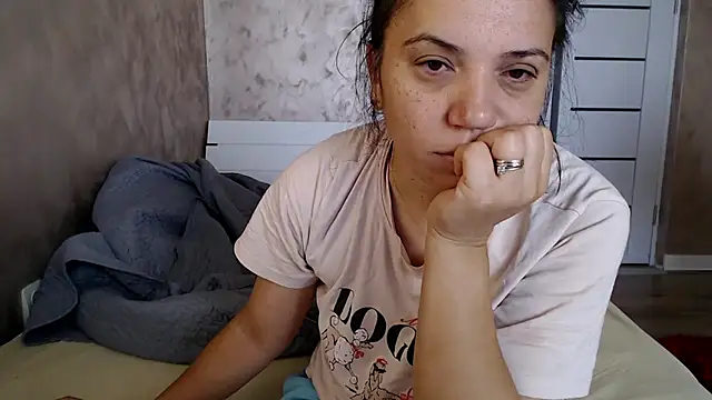 Snapshot of LorraGrey chatting on 07/15/26, 03:24 LorraGrey online show from 07/15/26, 03:24