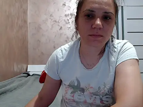 LorraGrey online show from 05/31/26, 07:58