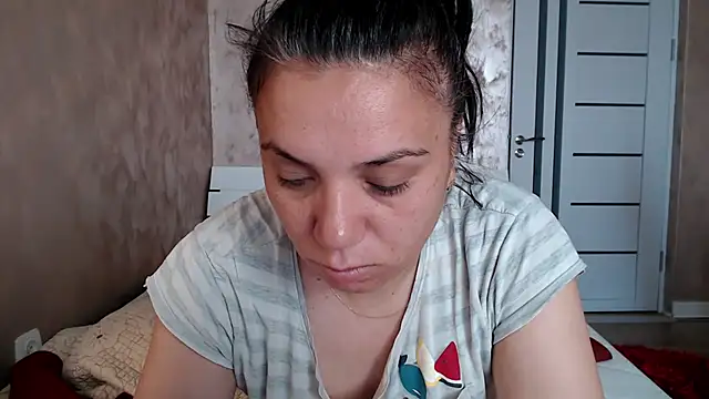 Snapshot of LorraGrey chatting on 07/03/26, 03:46 LorraGrey online show from 07/03/26, 03:46
