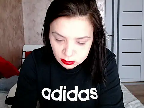 Snapshot of LorraGrey chatting on 02/02/26, 07:07 LorraGrey online show from 02/02/26, 07:07