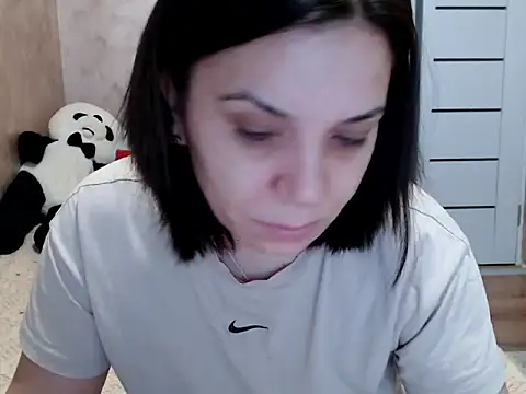 Snapshot of LorraGrey chatting on 02/17/26, 07:05 LorraGrey online show from 02/17/26, 07:05