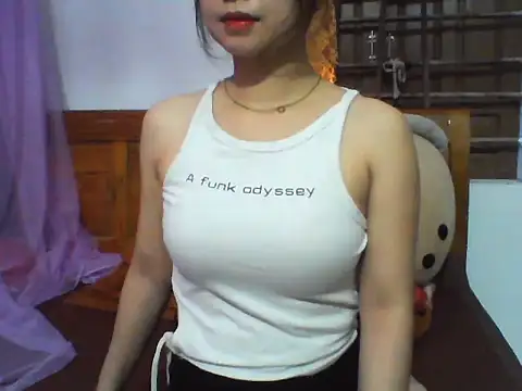 NinaKey online show from 04/04/26, 04:19