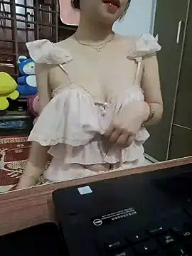 Snapshot of NinaKey chatting on 07/08/26, 02:40 NinaKey online show from 07/08/26, 02:40