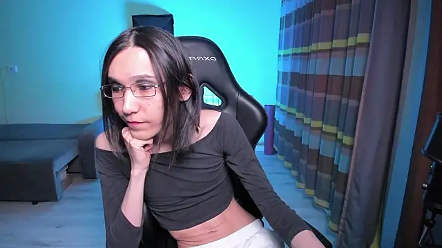 Snapshot of alison_marlowe chatting on 02/14/26, 07:58 alison marlowe online show from 02/14/26, 07:58