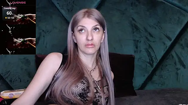 LannaQuinn online show from 04/24/26, 02:57